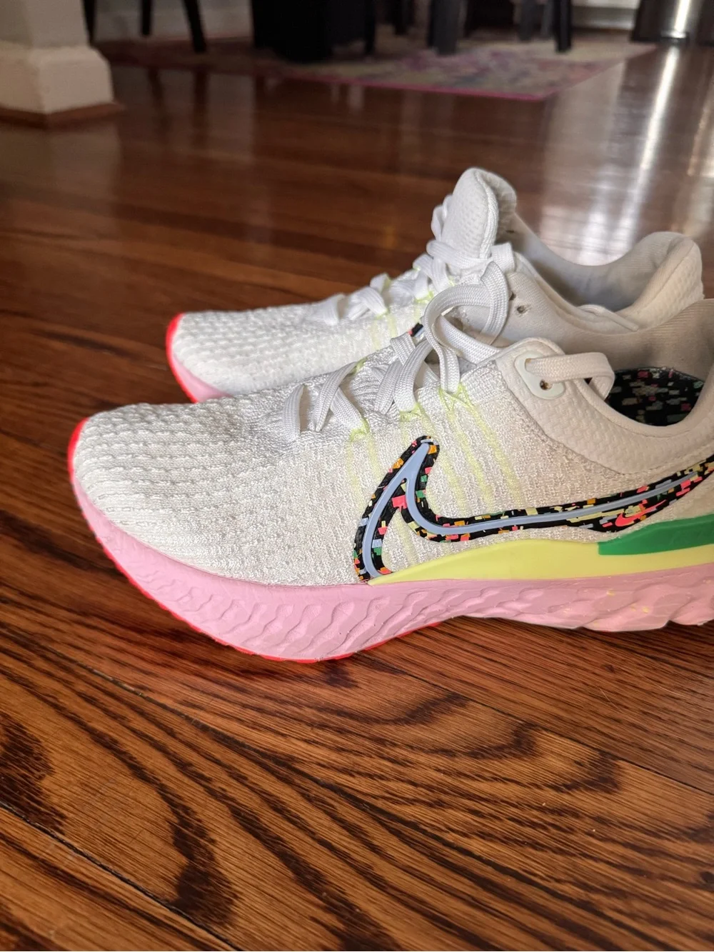 Nike Women’s infinity React 3 Running Shoe in pink foam,cobalt bliss hot punch